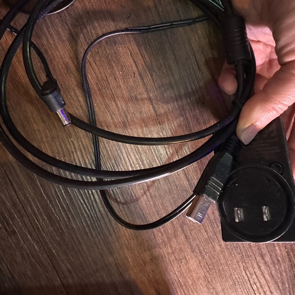 Thermal Label printer with spool of label stickers included - Picture 6 of 8